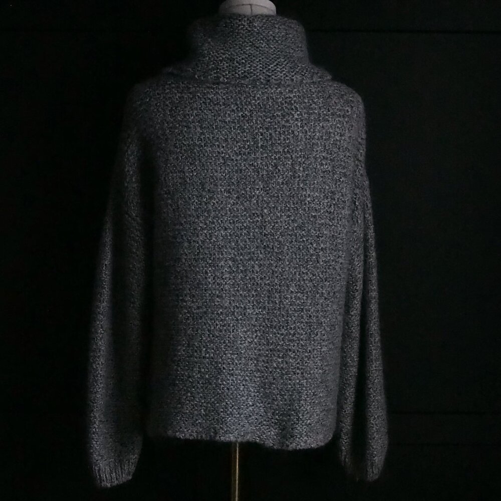 Zara | Beautiful Mohair Blend, Cable Knit, Turtleneck Sweater - Picture 5 of 6